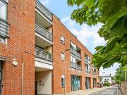 2 Bedroom Flat For Rent In Winchester, Hampshire