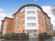 2 bedroom flat for rent in Windsor House Mauldeth Road...