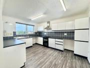 2 bedroom flat for rent in Wye Gardens, Cliftonville,...