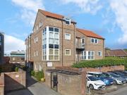 2 bedroom flat for sale