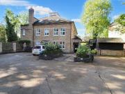 2 bedroom flat for sale