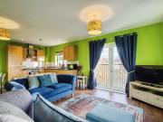 2 bedroom flat for sale