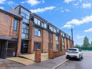 2 bedroom flat for sale