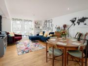 2 bedroom flat for sale