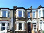 2 bedroom Flat for sale, Borwick Avenue, London, E17...