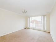 2 bedroom Flat for sale, Holburn Way, Ryton, NE40 £120,000