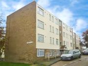 2 bedroom Flat for sale, Humber Crescent, Rochester, ME2...