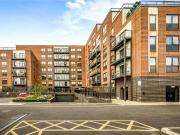 2 bedroom flat for sale in 40 Stoke Road, Slough, SL2
