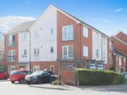 2 bedroom flat for sale in Acorn Close, Langley, SL3