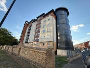 2 bedroom flat for sale in Aspects Court, Slough,...