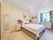 2 bedroom flat for sale in Augustus Road, Southfields,...
