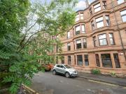 2 bedroom flat for sale in Auldhouse Avenue, Glasgow,...