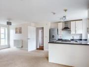 2 Bedroom Flat For Sale In Aylesbury, Buckinghamshire