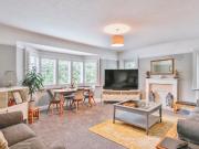 2 bedroom flat for sale in Beechwood Avenue,...