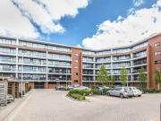 2 Bedroom Flat For Sale In Berkshire