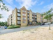 2 bedroom flat for sale in Black Eagle Drive Northfleet...