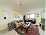 2 bedroom flat for sale in Blakes Way, Eastbourne, BN23