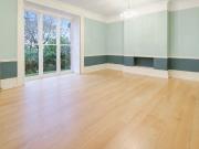 2 bedroom flat for sale in Broadwater Down, Tunbridge...