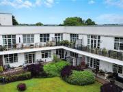 2 bedroom flat for sale in Canniesburn Quadrant,...
