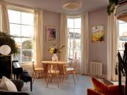 2 bedroom flat for sale in Cephas Avenue, London E1