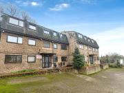 2 Bedroom Flat For Sale In Chatham, Kent