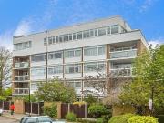 2 Bedroom Flat For Sale In Chigwell
