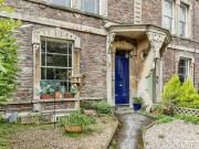 2 Bedroom Flat For Sale In Clevedon, Somerset