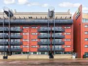 2 bedroom flat for sale in Clyde Street, Glasgow, City, G1