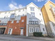 2 bedroom flat for sale in Creine Mill Lane North,...