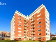 2 Bedroom Flat For Sale In Cromwell Road, Hove