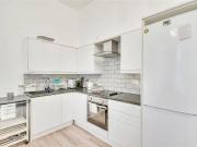 2 bedroom flat for sale in Dale Road, Plymouth, Devon, PL4