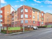 2 bedroom flat for sale in Dalveen Street, Glasgow,...