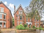2 bedroom flat for sale in De Parys Avenue, Bedford, MK40