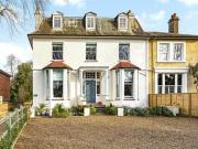 2 Bedroom Flat For Sale In East Molesey