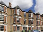 2 Bedroom Flat For Sale In Edgeley Road, Clapham