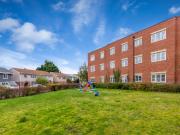 2 bedroom flat for sale in Ellington Court, Oxford, OX3