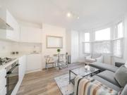 2 bedroom flat for sale in Ferndale Road, London, SW4