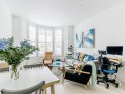 2 bedroom flat for sale in Fulham Park Gardens, London, SW6