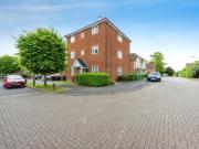 2 bedroom flat for sale in Goodman Road, Bedford,...
