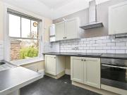 2 bedroom flat for sale in Gore Park Road, Eastbourne, BN21