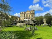 2 bedroom flat for sale in Grand Parade, Bath, BA2