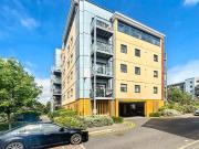 2 bedroom flat for sale in Groombridge Avenue,...