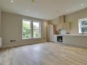2 bedroom flat for sale in Grove Road South, Southsea, PO5