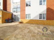 2 bedroom flat for sale in Harrow Close, Bedford,...