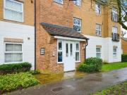 2 bedroom flat for sale in Harvest End, Watford, WD25