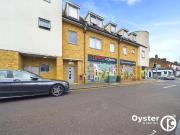 2 bedroom flat for sale in Harwoods Road, Salisbury...