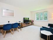2 bedroom flat for sale in Haywood Crescent, Watford, WD17