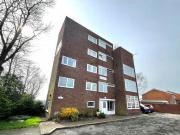 2 Bedroom Flat For Sale In Heaton Norris, Stockport