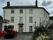 2 bedroom flat for sale in High Street Shepton Mallet BA4