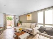 2 Bedroom Flat For Sale In Hounslow, London